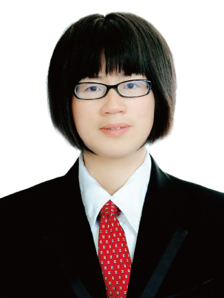 副校长兼校办主任梁晶