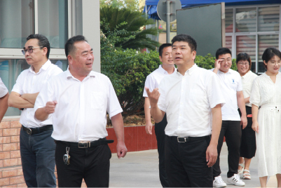 台州市教育工委书记、局长黄人川来学校视察