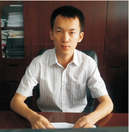 梁海超 金请镇联红村人 2002年毕业于我校初中部 